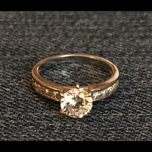 Source Unknown Jewelry - 𝅺Cubic Zirconia Silver Ring, size 6